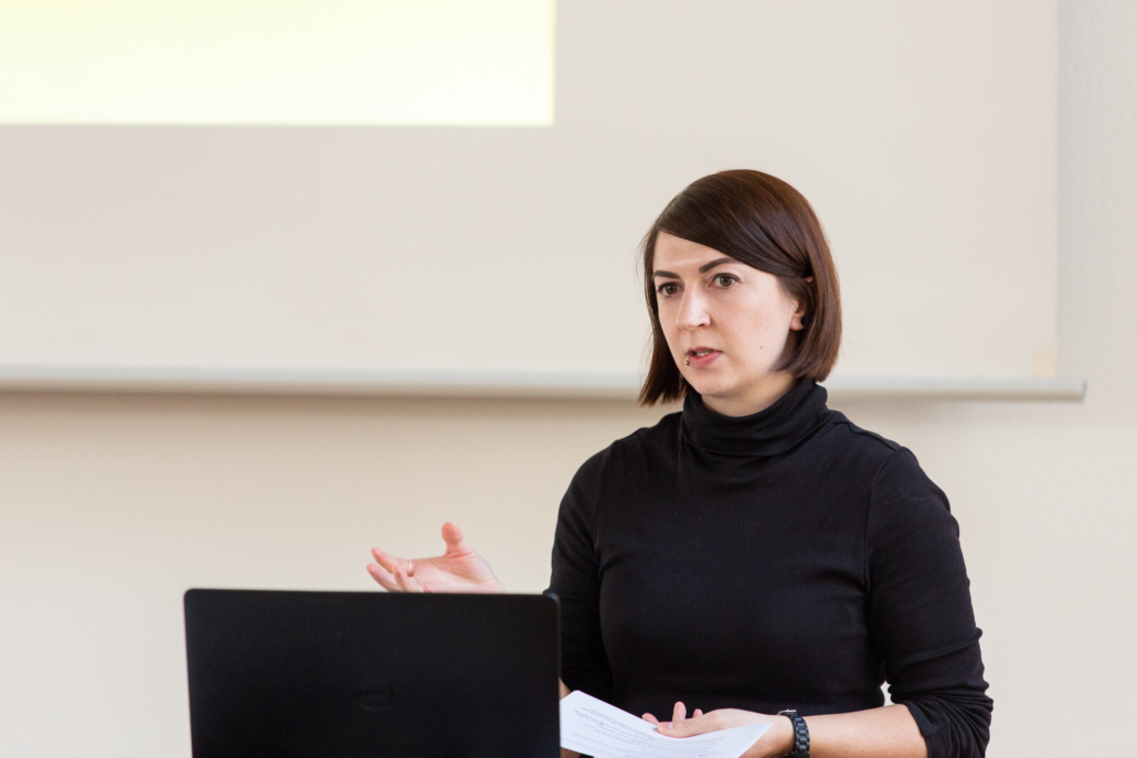 Stiftung Arbeit und Umwelt der IGBCE; Fachgespräch: Arbeit und Beschäftigung in der Zange? Doppelter Druck durch Digitalisierung und ökologischer Transformation auf die berufliche Anpassung in der deutschen Industrie. Rednerin Britta Beutnagel; Foto: ©Andrea Vollmer