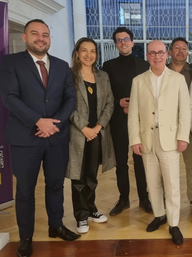 Transición energética - Vize-Arbeitsminister zusammen mit Andrea Arcais